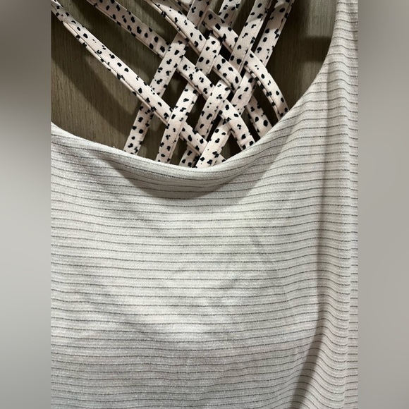 LULULEMON Wild Tank in pink (size small) - Picture 6 of 6